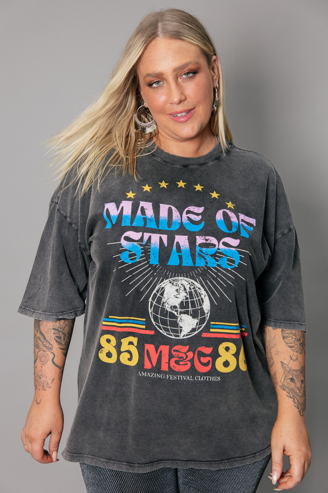 T-SHIRT VINTAGE PRETO MARMORIZADO MADE OF STARS
