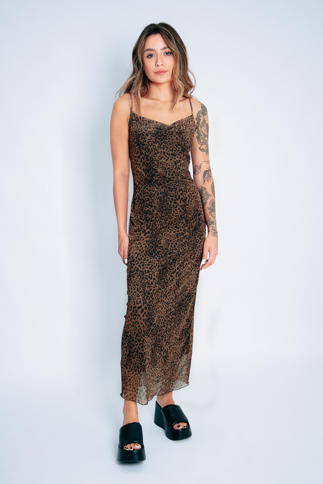 VESTIDO LONGO SLIP DRESS TULE DE ONCINHA VESTIDO LONGO SLIP DRESS TULE DE ONCINHA