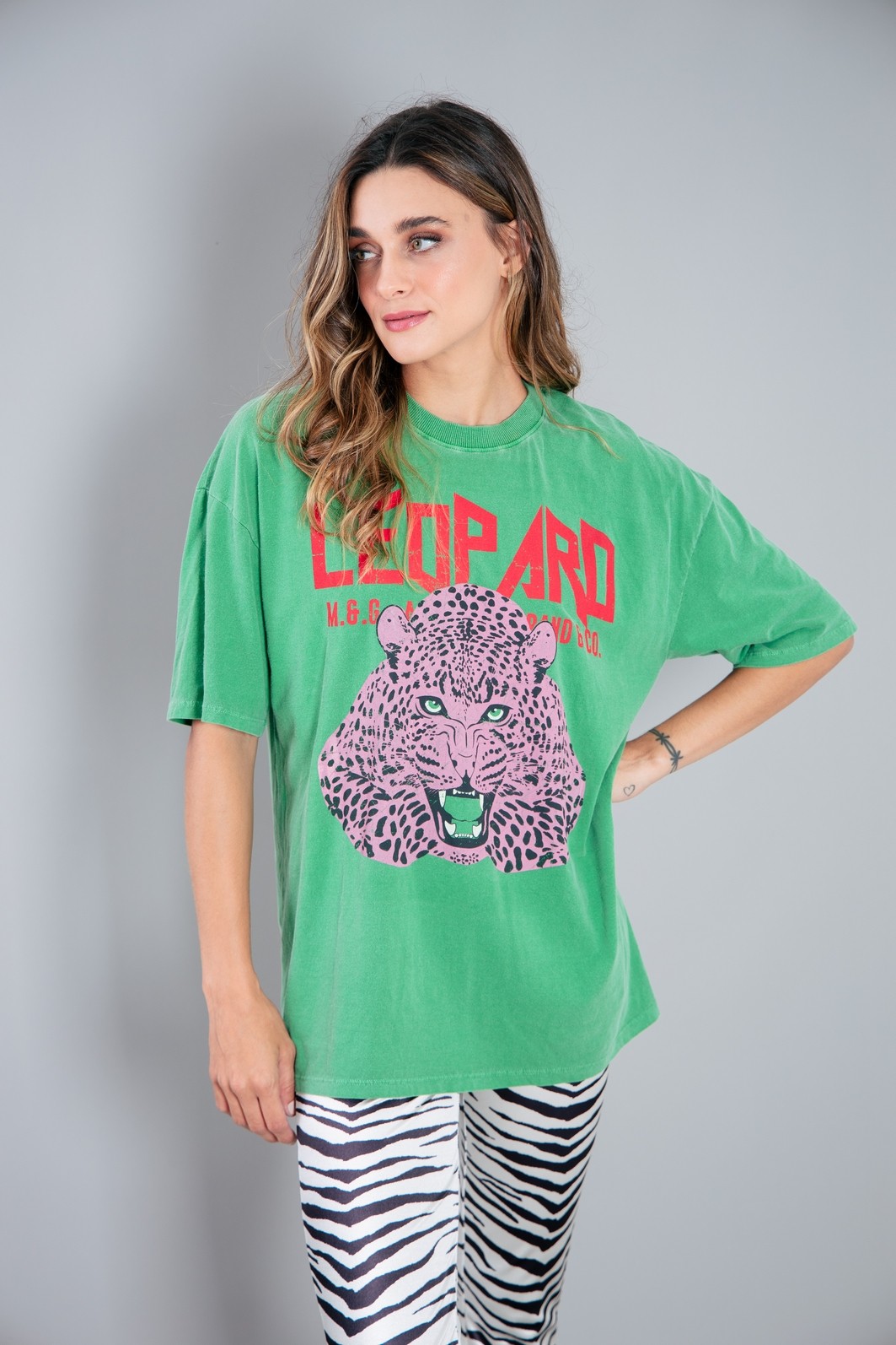 CAMISETA T-SHIRT VINTAGE VERDE LEOPARD CAMISETA T-SHIRT VINTAGE VERDE LEOPARD