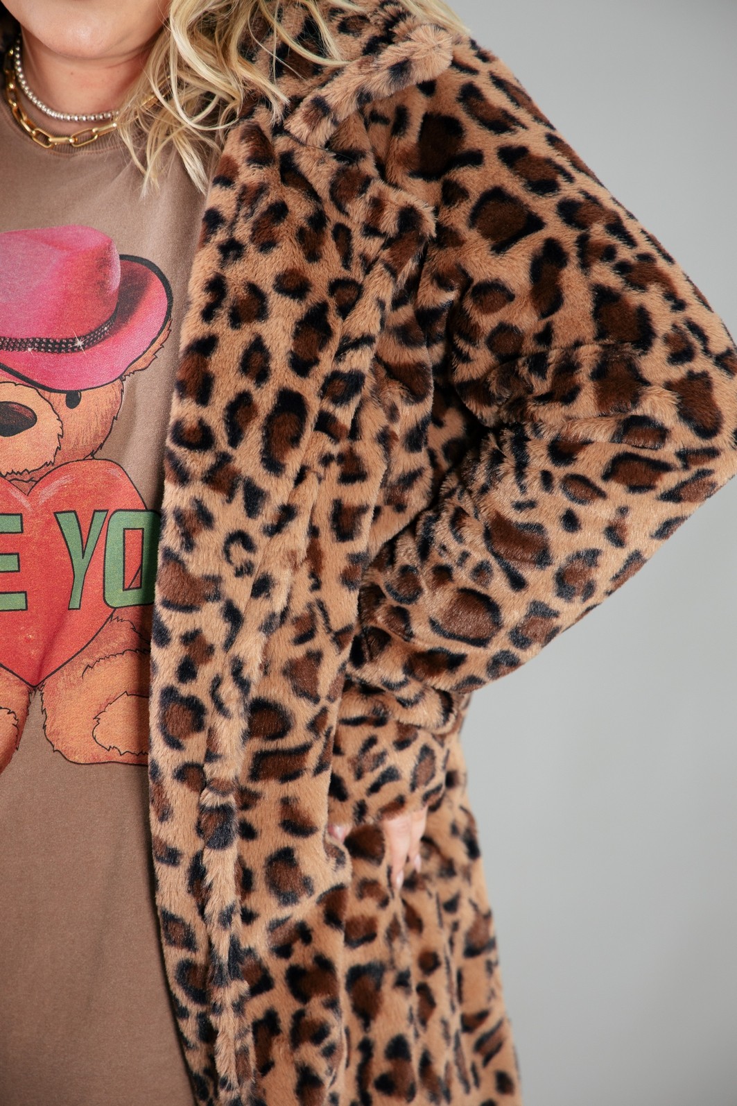 CASACO PELÚCIA ONCINHA COMPRIDO CASACO PELÚCIA ONCINHA COMPRIDO