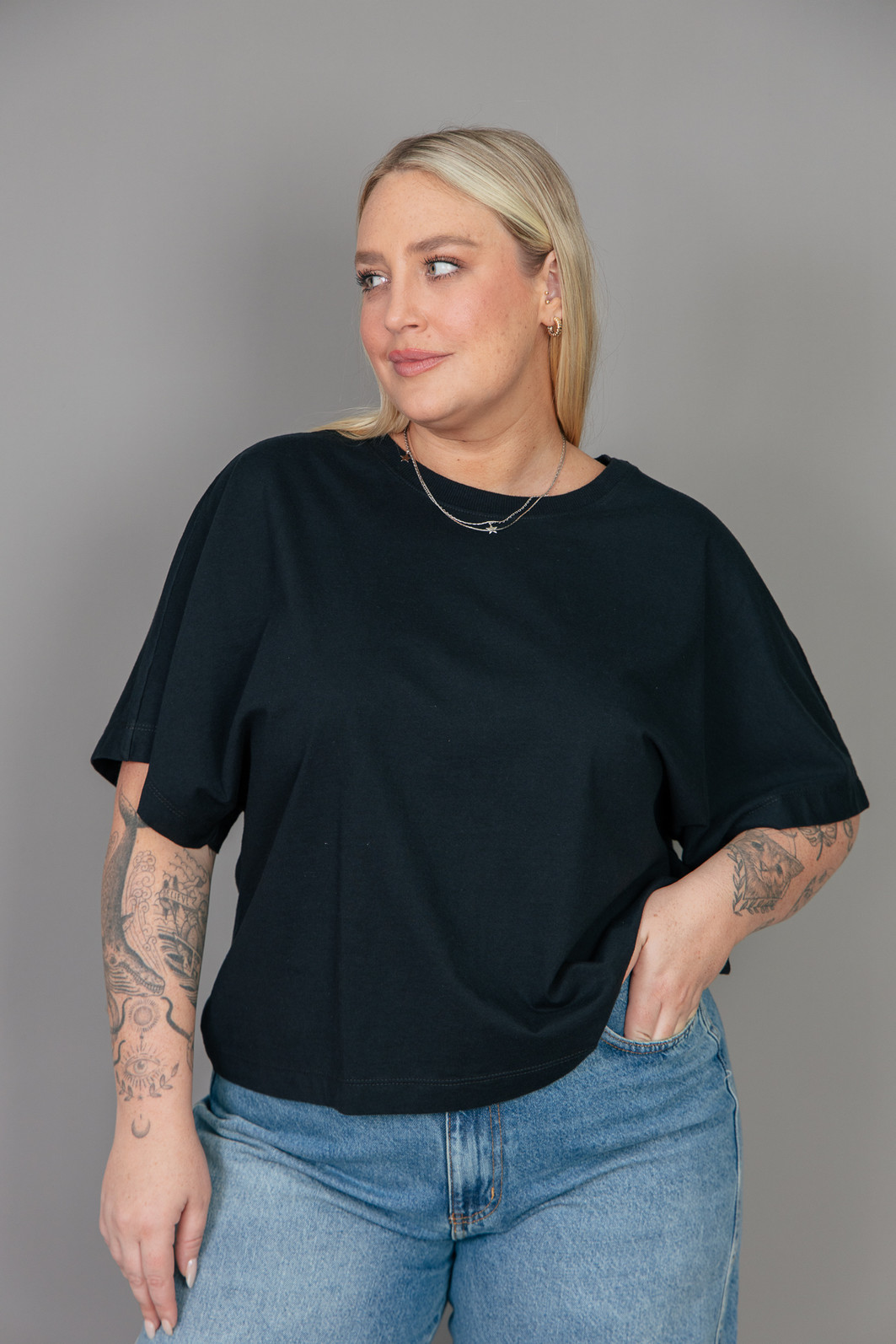 CAMISETA T-SHIRT FULLFIT PRETA BÁSICA CAMISETA T-SHIRT FULLFIT PRETA BÁSICA