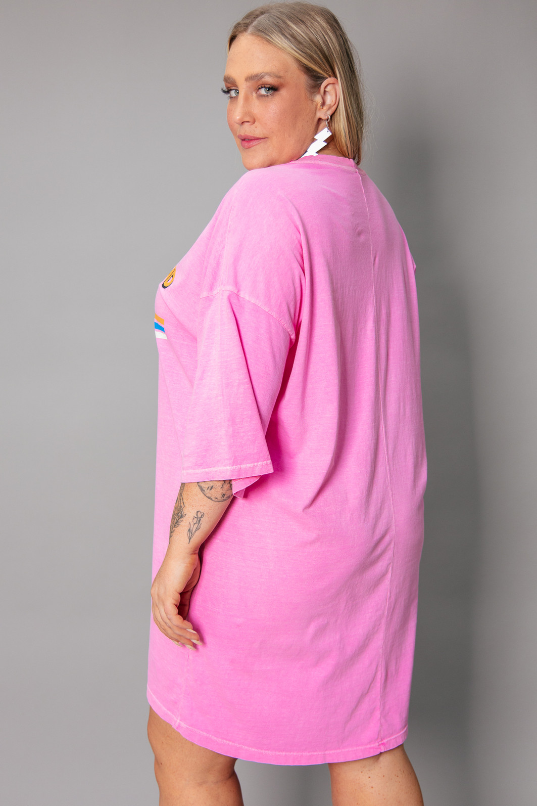 VESTIDO CAMISETÃO ROSA SUPERIOR BRAND