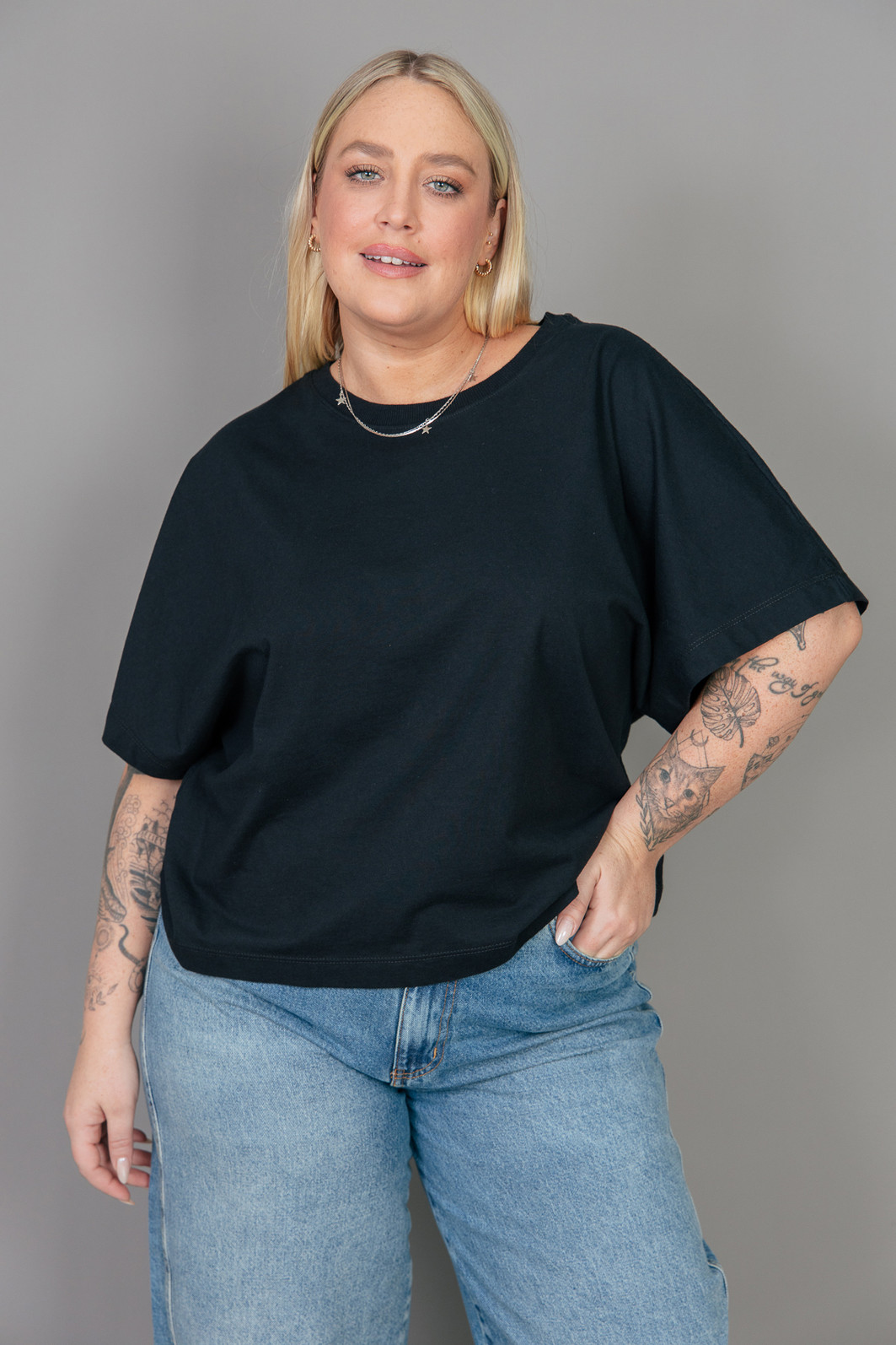 CAMISETA T-SHIRT FULLFIT PRETA BÁSICA CAMISETA T-SHIRT FULLFIT PRETA BÁSICA