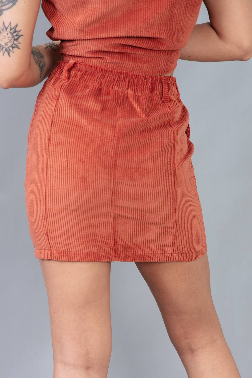 SAIA DE COTELE TERRACOTA SAIA DE COTELE TERRACOTA