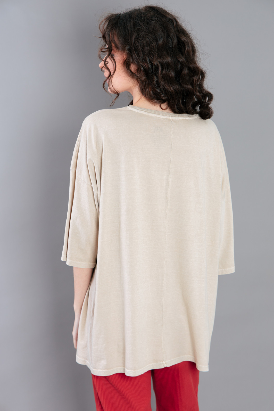 CAMISETA T-SHIRT OVERSIZED BEGE EAT GLITTER AND SHINE CAMISETA T-SHIRT OVERSIZED BEGE EAT GLITTER AND SHINE