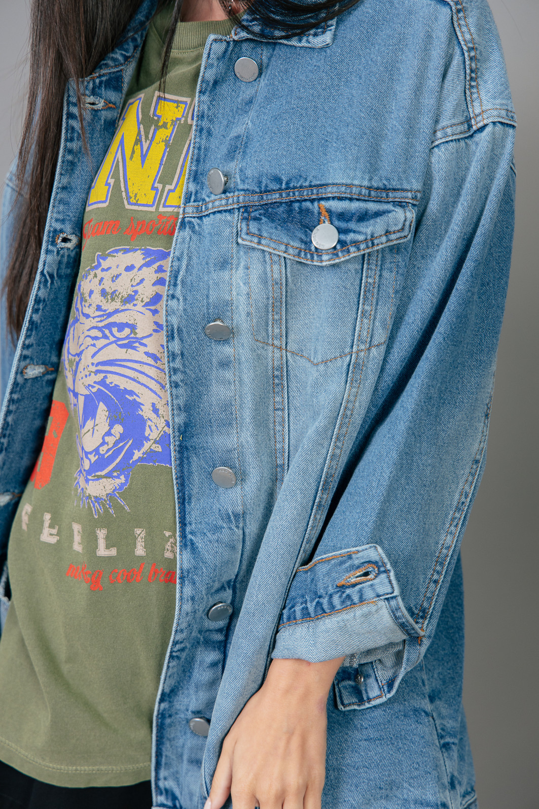 JAQUETA JEANS VINTAGE OVERSIZED COM BOTÕES