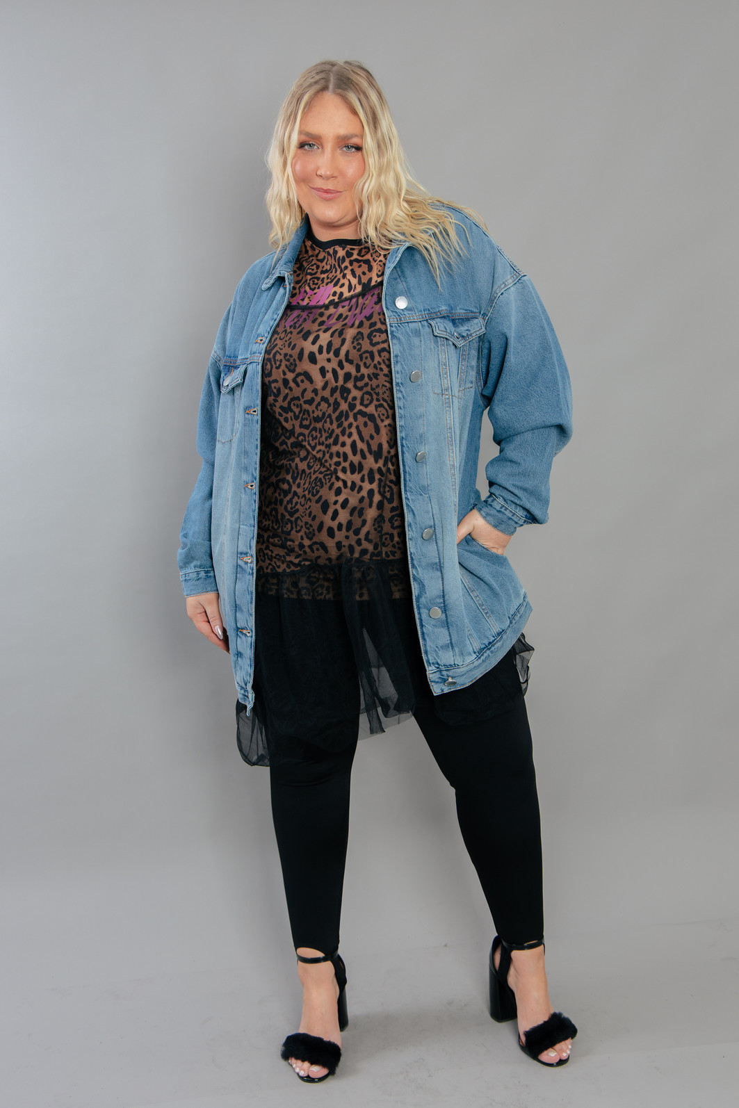 JAQUETA JEANS VINTAGE OVERSIZED COM BOTÕES