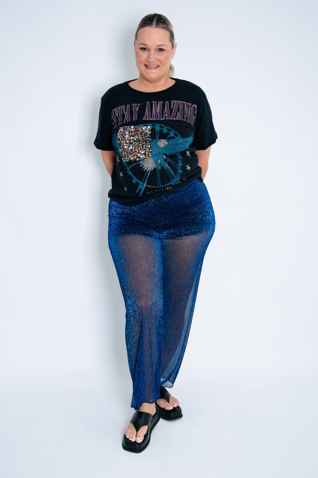 CAMISETA T-SHIRT PRETA STAY COM BOLSO PAETÊ DISCO CAMISETA T-SHIRT PRETA STAY COM BOLSO PAETÊ DISCO