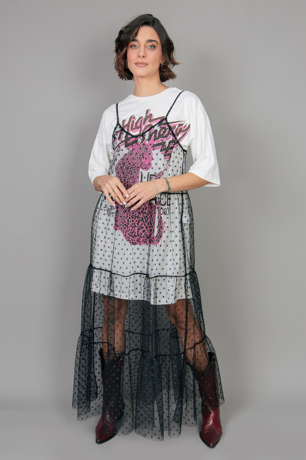 VESTIDO DE ALCINHA EM TULE PRETO COM ESTRELINHAS PEQUENAS VESTIDO DE ALCINHA EM TULE PRETO COM ESTRELINHAS PEQUENAS