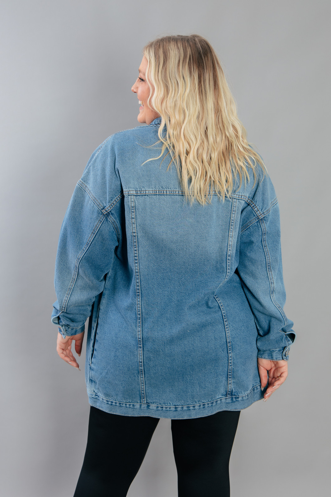 JAQUETA JEANS VINTAGE OVERSIZED COM BOTÕES