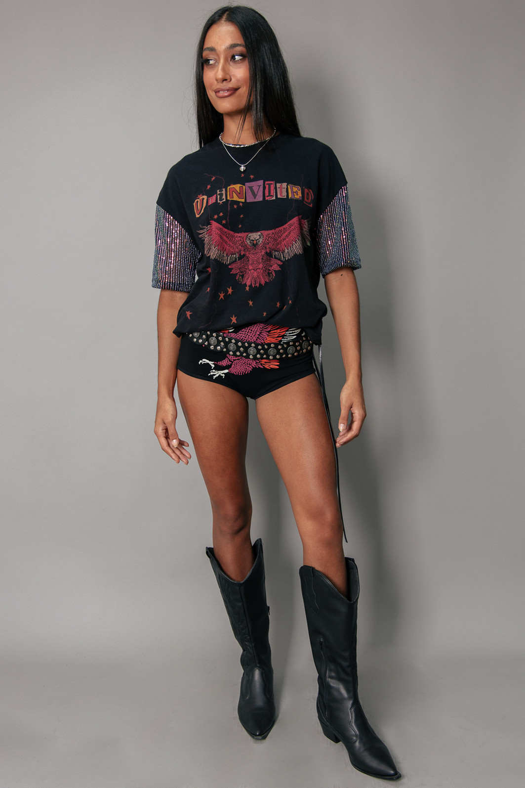 T-SHIRT VINTAGE MANGAS PAETÊS FURTACOR UNINVITED