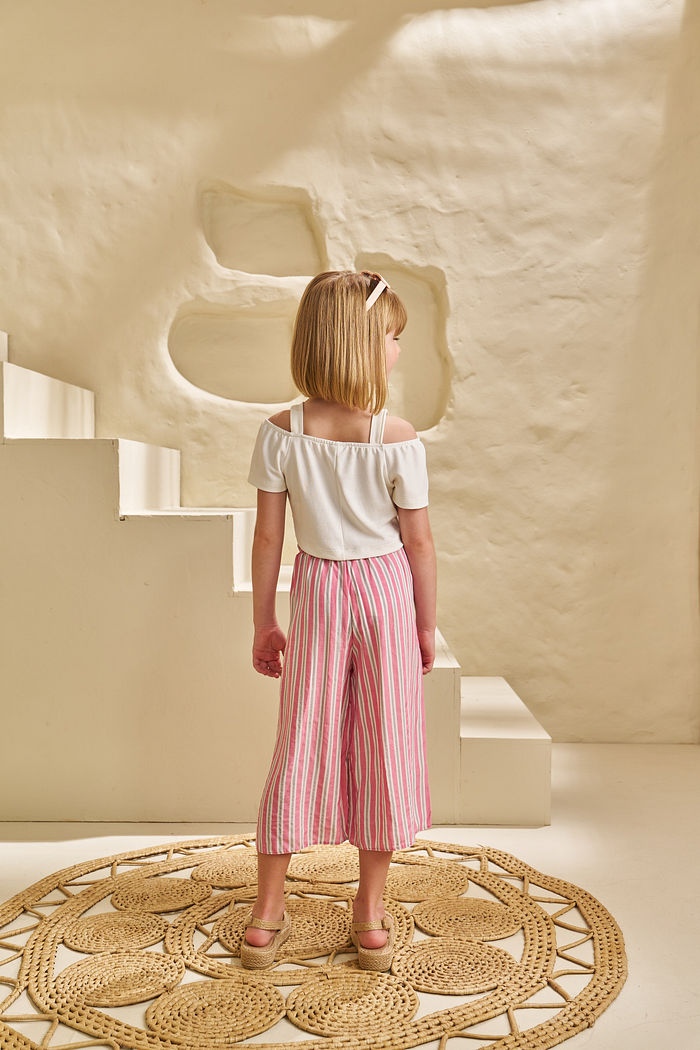 CONJUNTO CROPPED EM PONTO ROMA E PANTACOURT EM VISCOSE STRIPE