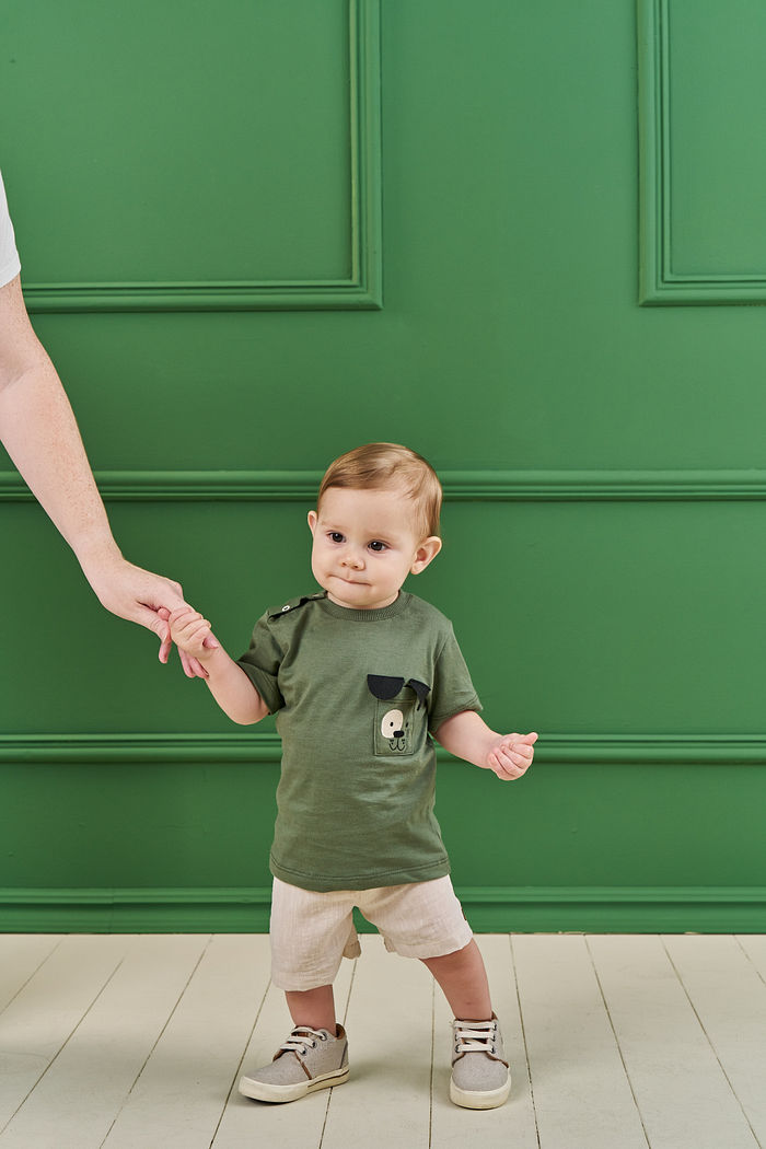 CONJUNTO T-SHIRT EM MEIA MALHA E SHORT EM TECIDO POLYLINHO