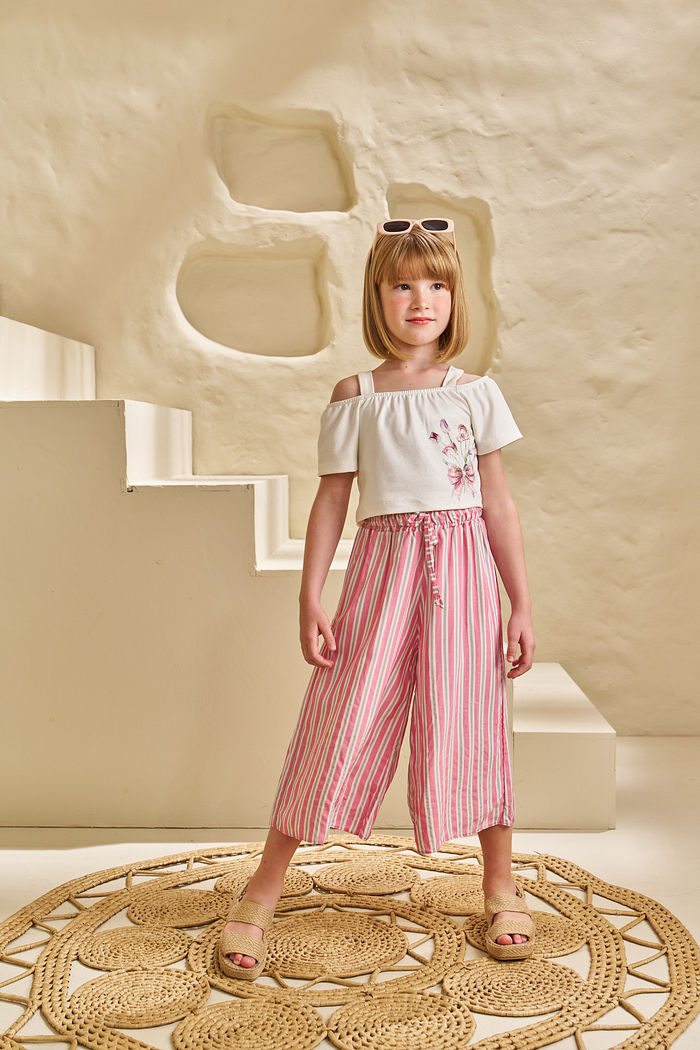 CONJUNTO CROPPED EM PONTO ROMA E PANTACOURT EM VISCOSE STRIPE