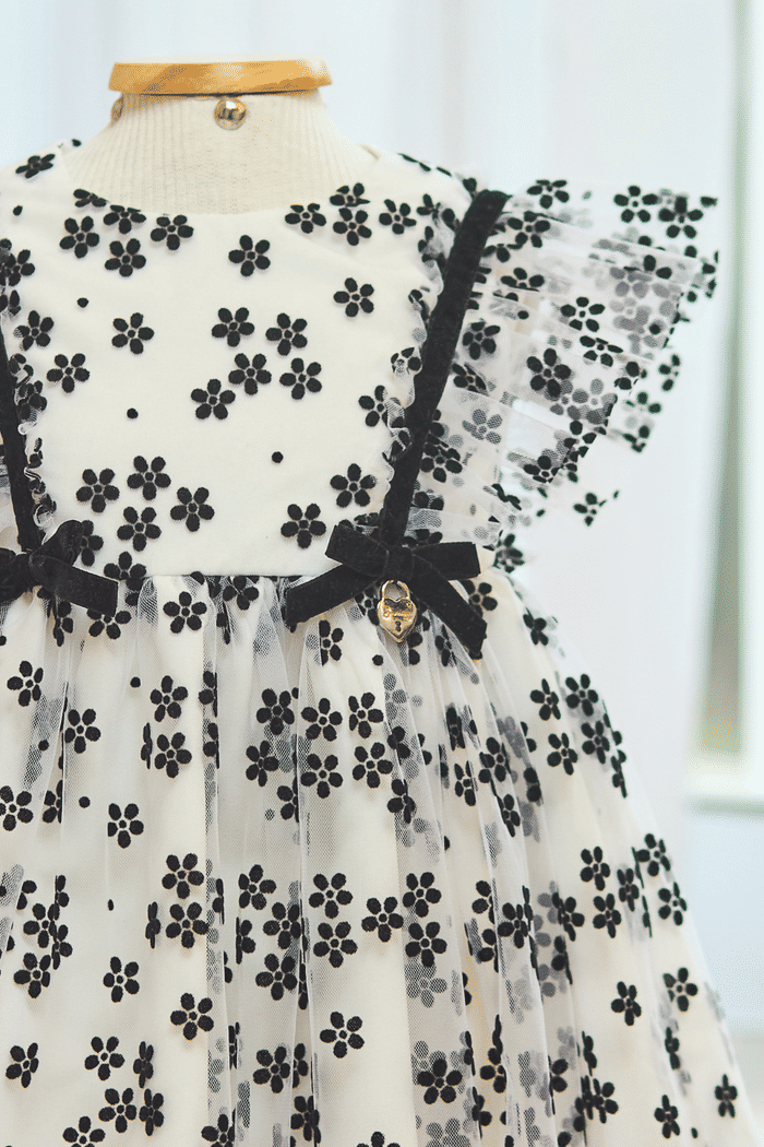 Vestido baby de tule com flores