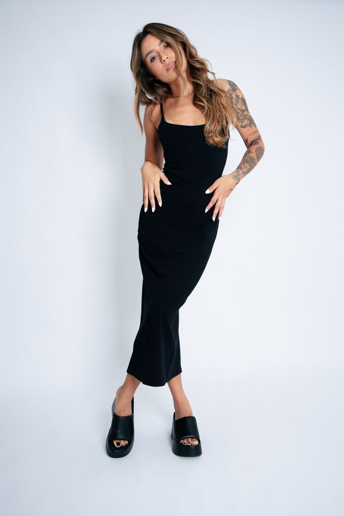 VESTIDO LONGO DE ALCINHA PRETO EM COTTON