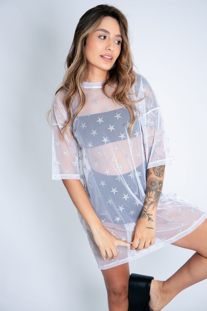 VESTIDO CAMISETÃO DE TULE BRANCO COM ESTRELAS