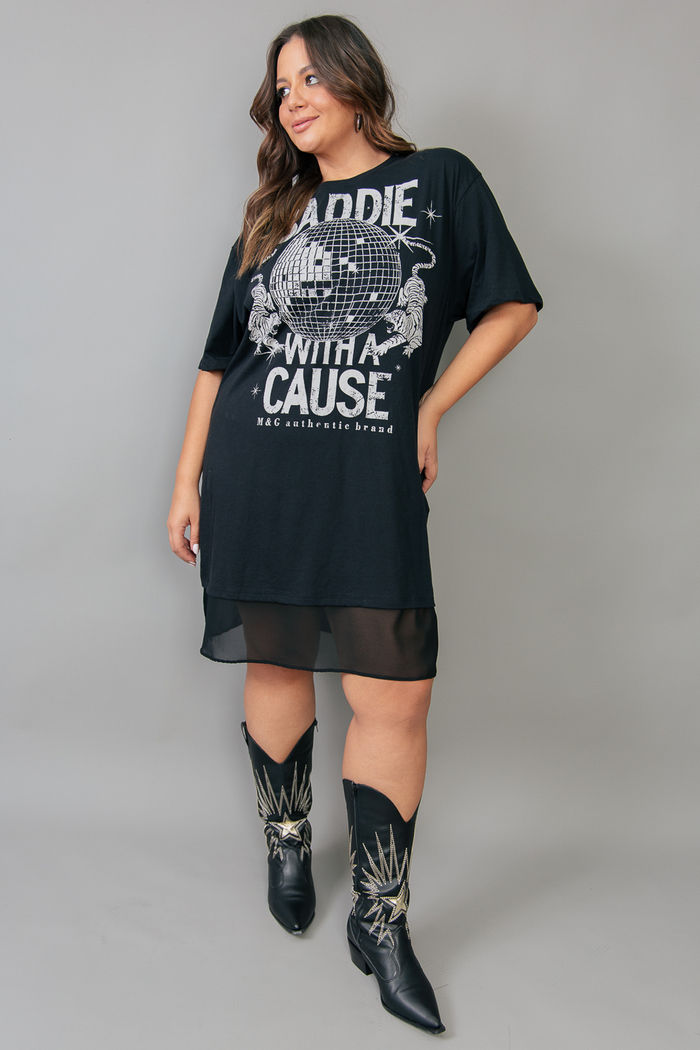 VESTIDO CAMISETÃO PRETO COM BARRA EM CREPE BADDIE