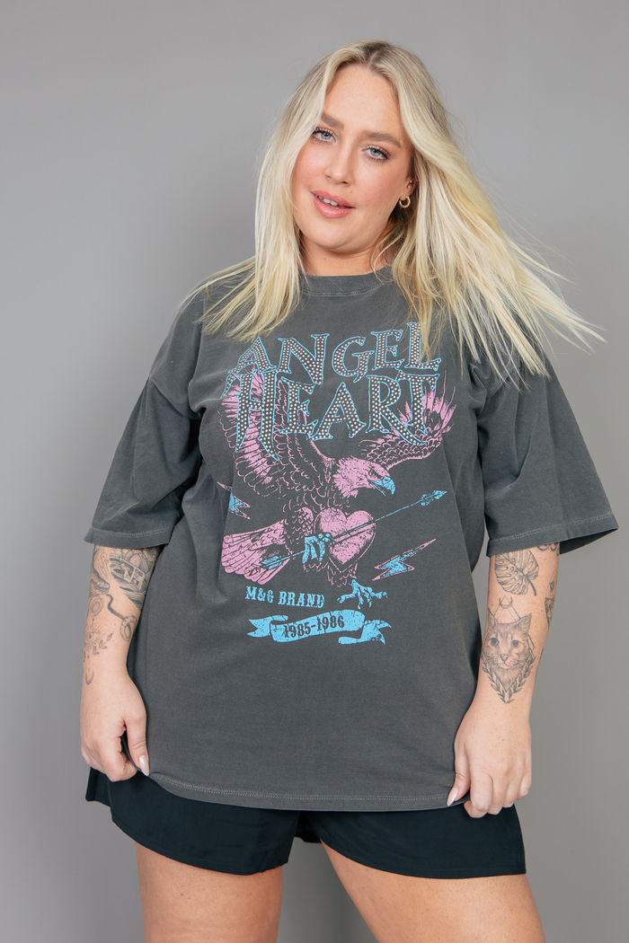 CAMISETA T-SHIRT VINTAGE CHUMBO ANGEL HEART COM APLIQUE