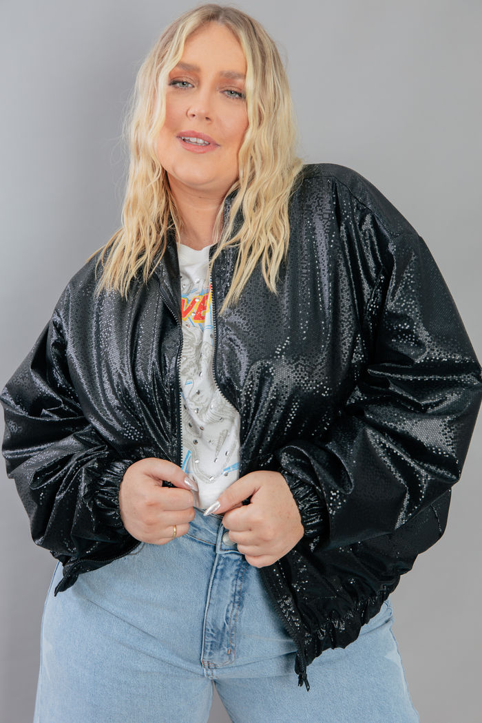 JAQUETA CORTA VENTO PRETO BRILHO