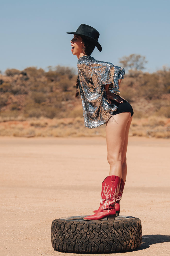 KIMONO DE PAETÊ DIFERENCIADO PRATA