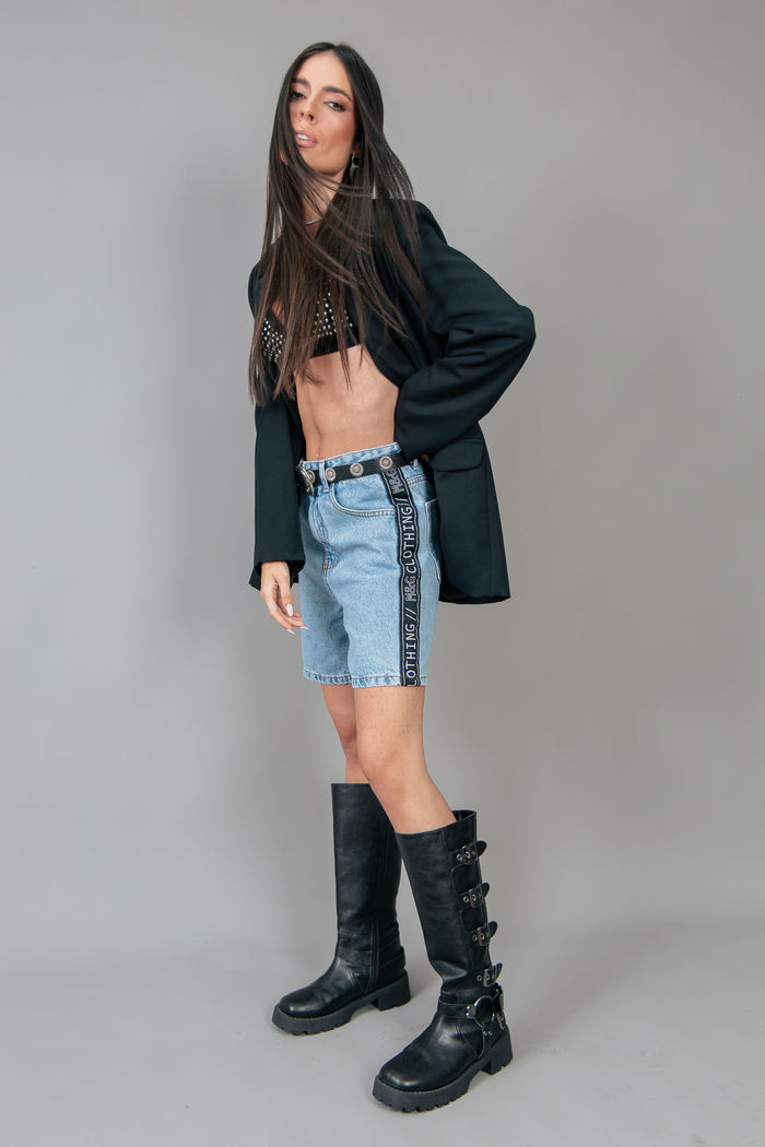 BERMUDA MOM JEANS COM FITA