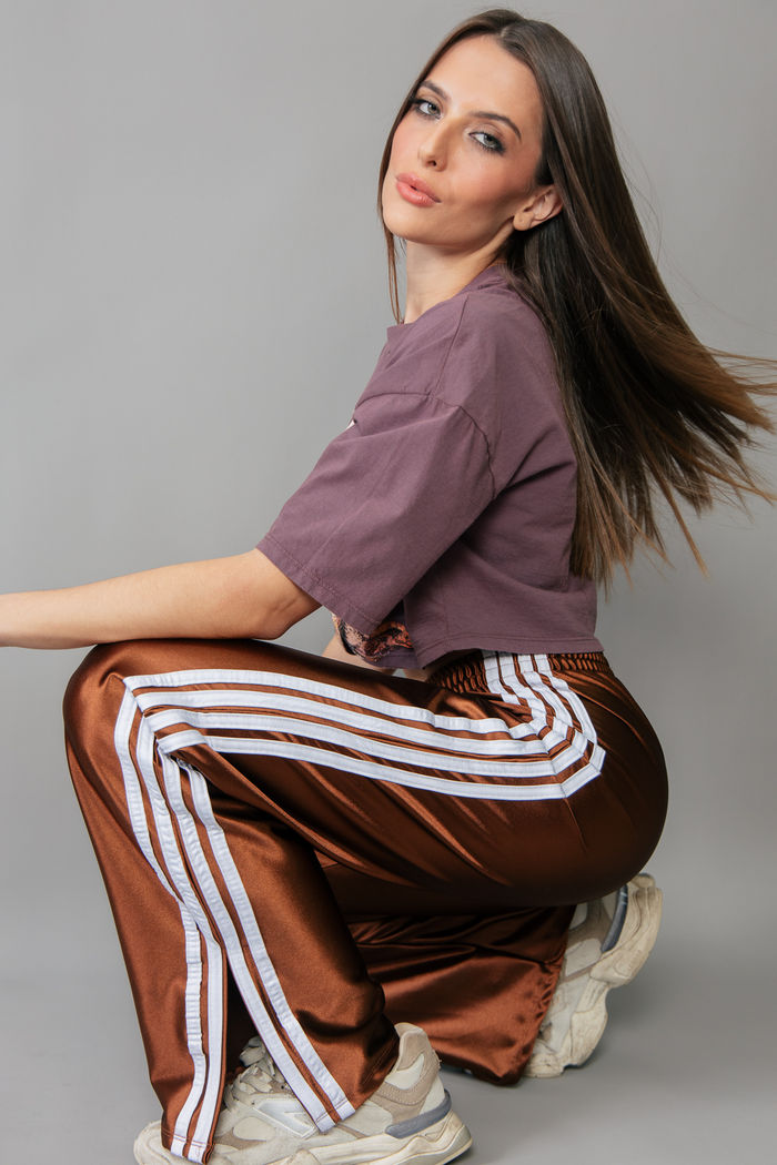 CALÇA SPORT MARROM COM LISTRAS