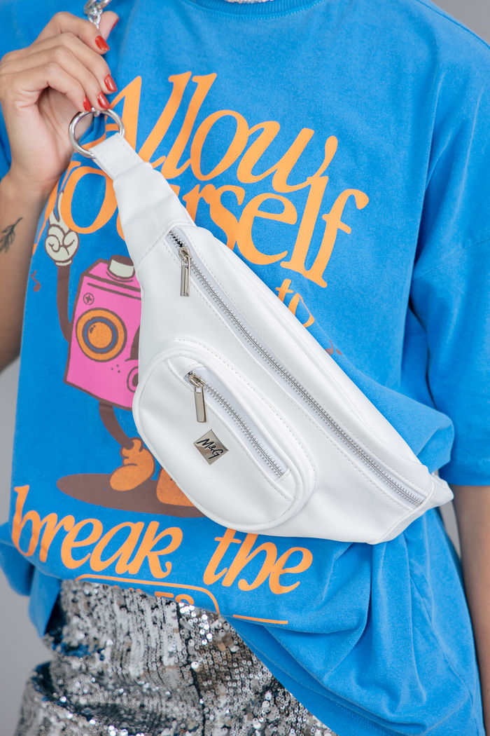 POCHETE COM BOLSINHO EM NAPA BRANCA