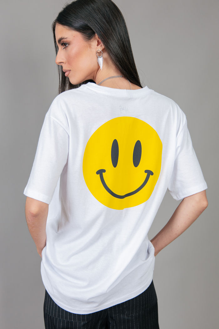 CAMISETA T-SHIRT BOYFRIEND BRANCA COM SMILE COSTA