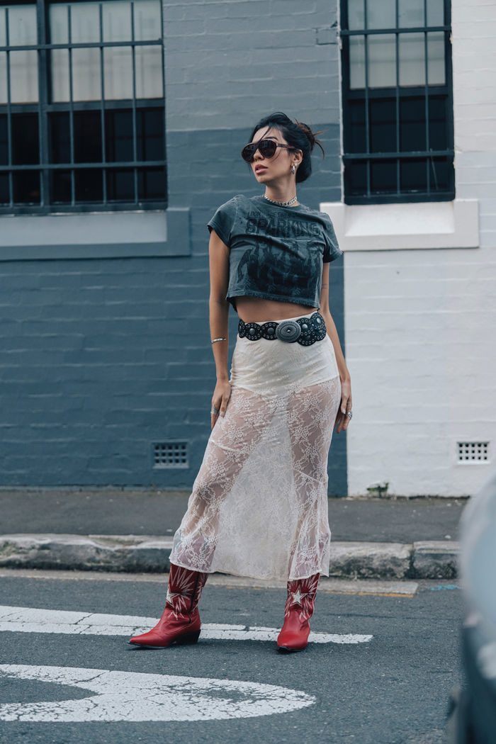 SAIA DE RENDA MIDI SEM FORRO OFF