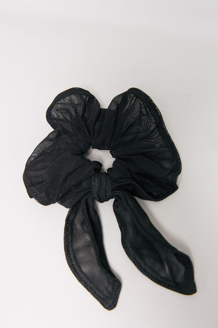 SCRUNCHIE TULE PRETO
