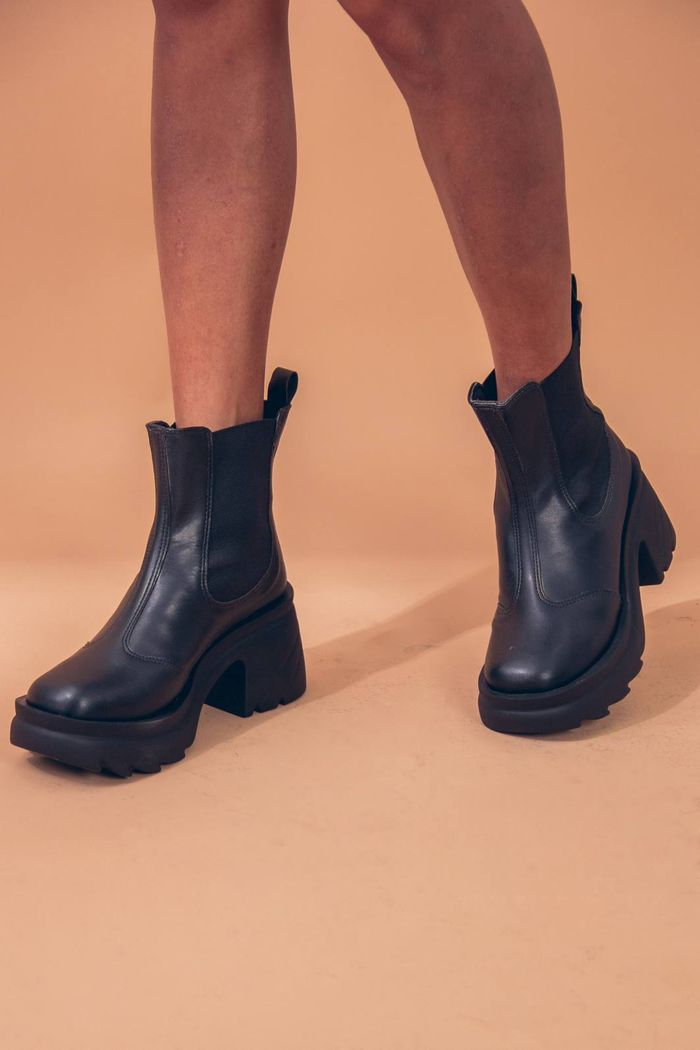 COTURNO CHELSEA HEELS PRETO