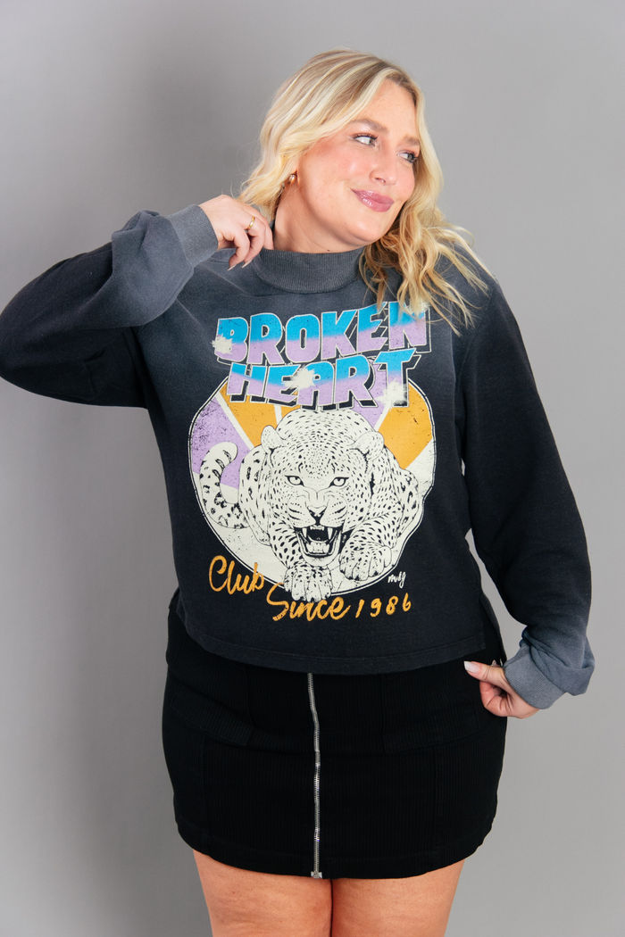 CASACO DE MOLETOM CHUMBO BROKEN HEART