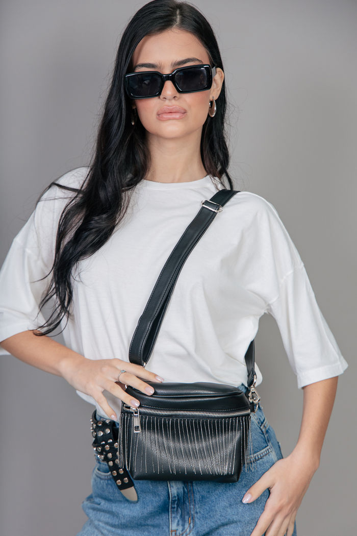 POCHETE NAPA PRETO COM FRANJAS METAL