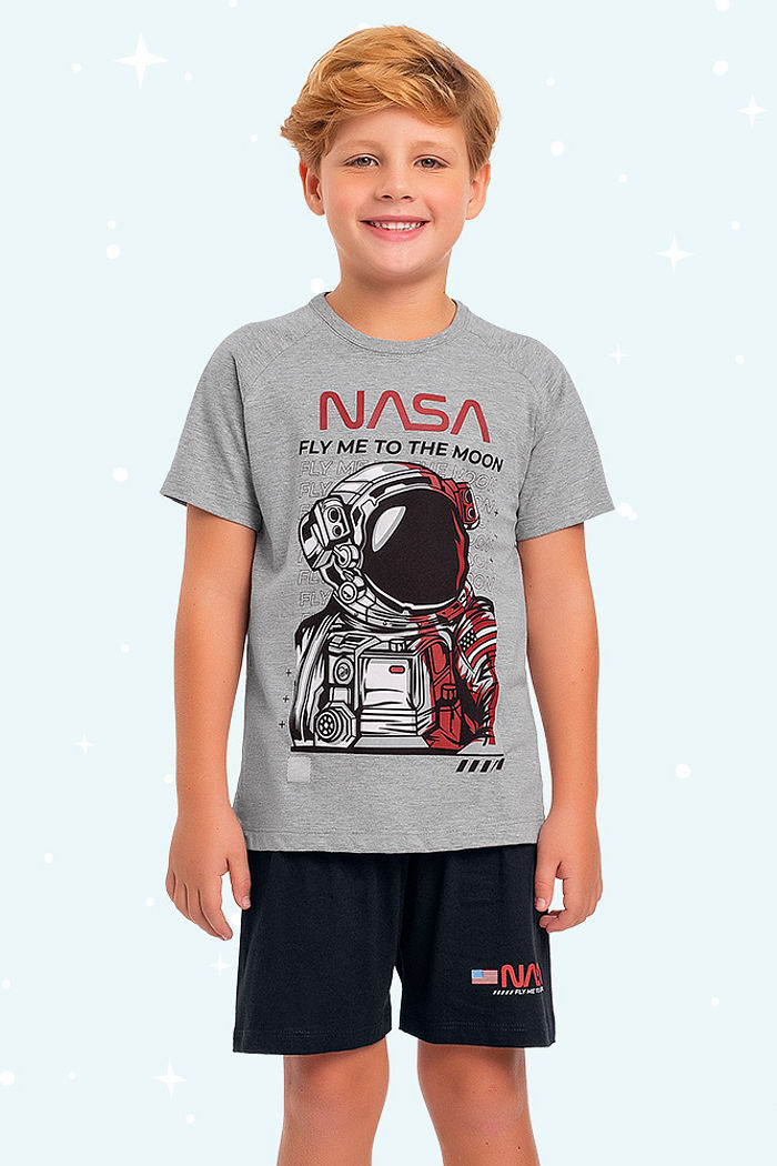 Conjunto pijama camiseta e bermuda Nasa brilha no escuro