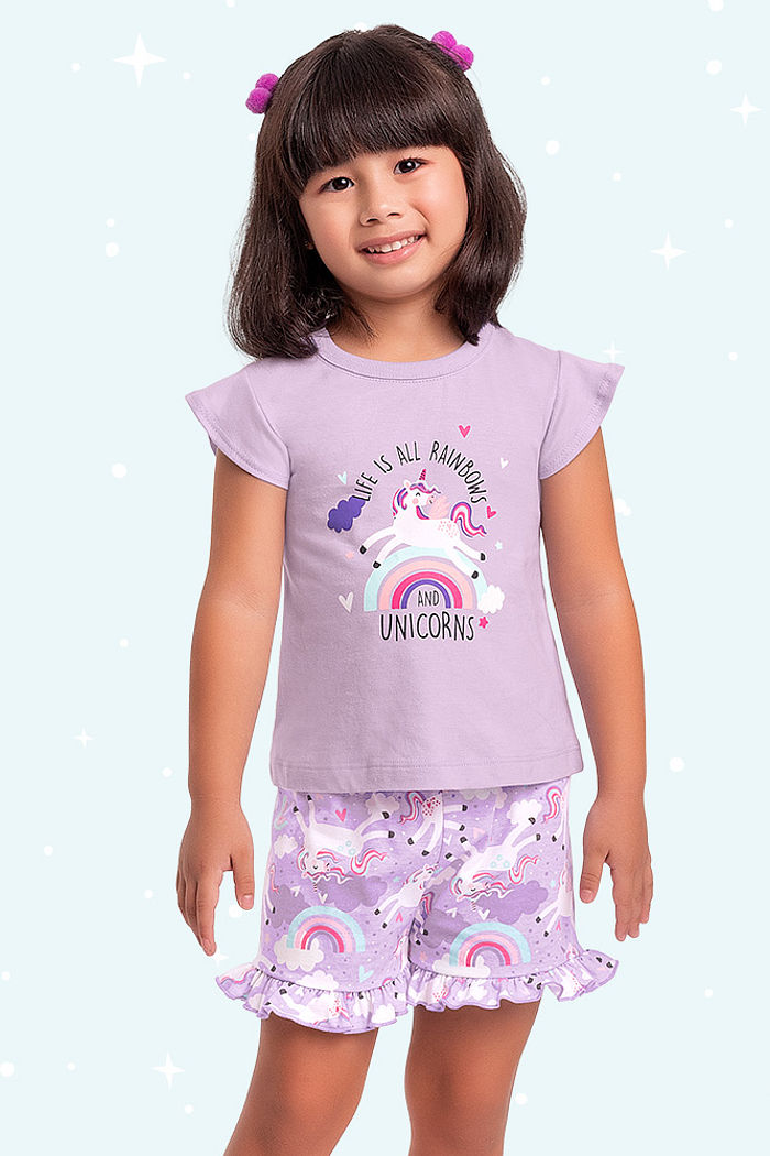 Conjunto pijama blusa e short unicórnio com tinta que brilha no escuro