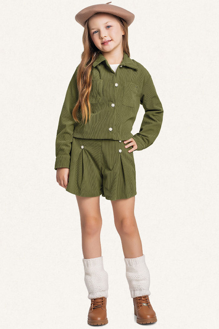 Casaco aberto com botões em veludo cotelê