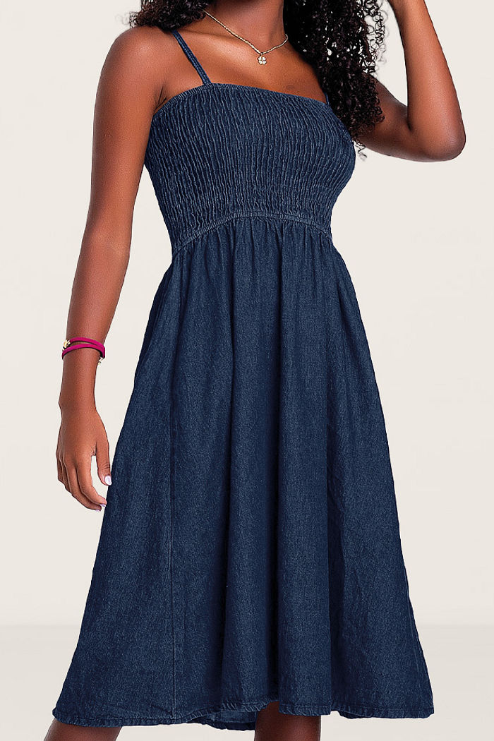 Vestido com alças midi em jeans