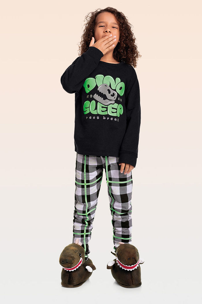 Conjunto pijama blusão e calça em moletom