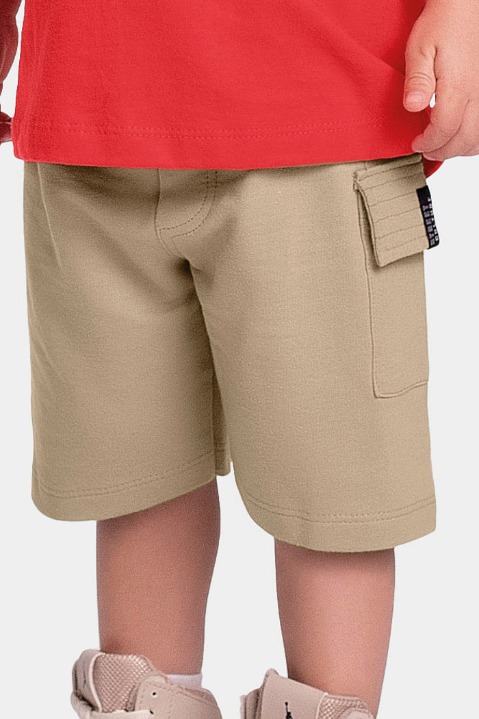 Bermuda com bolso e cadarço decorativo em moletinho