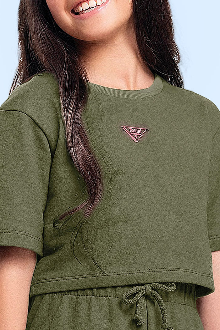 Conjunto blusa cropped e short em moletinho