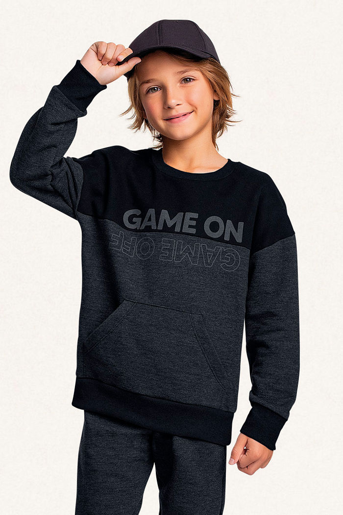 Conjunto blusão e calça em moletom