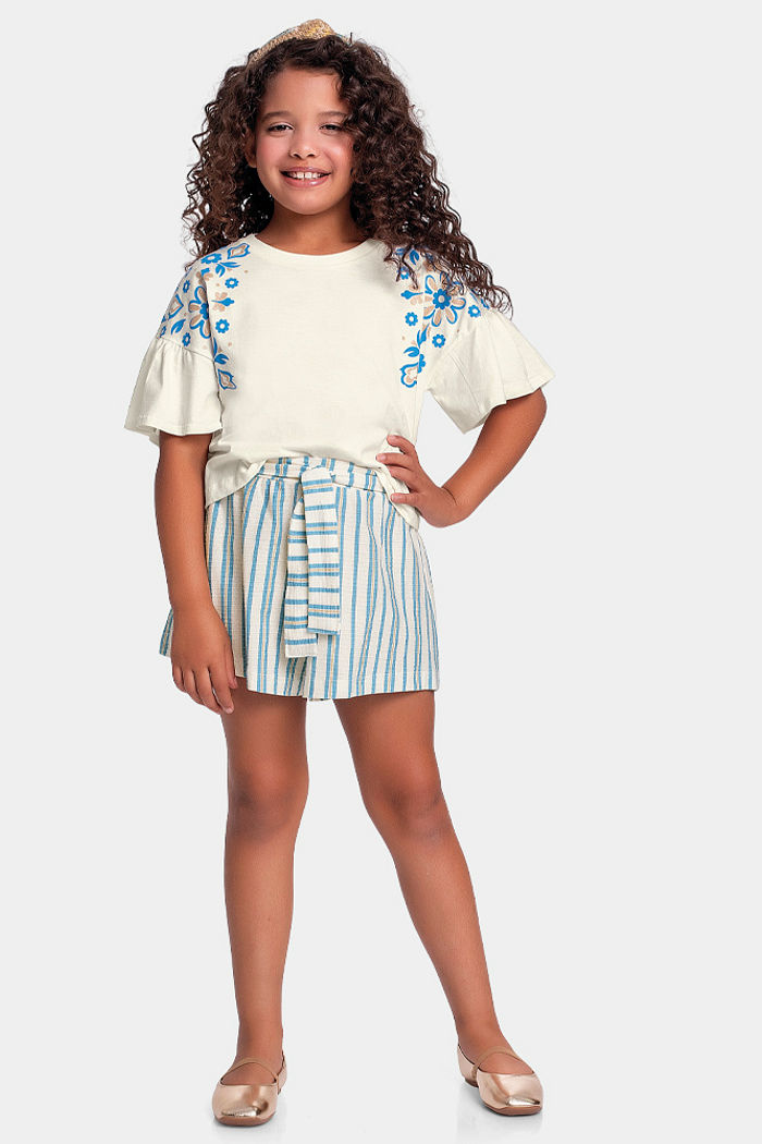 Conjunto blusa e short com elástico nas costas