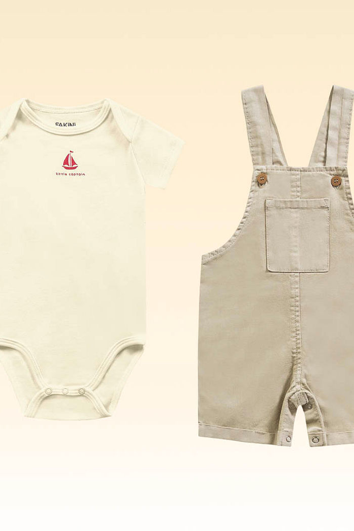 Conjunto body manga curta em meia malha e macacão