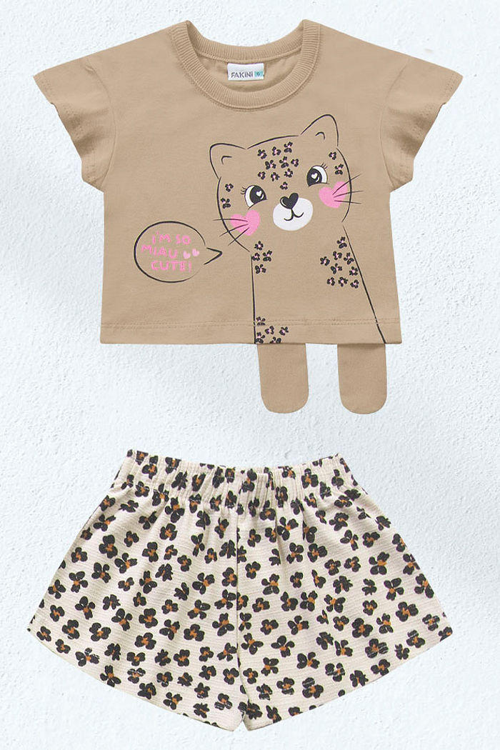 Conjunto blusa em meia malha e short em malha florence oncinha