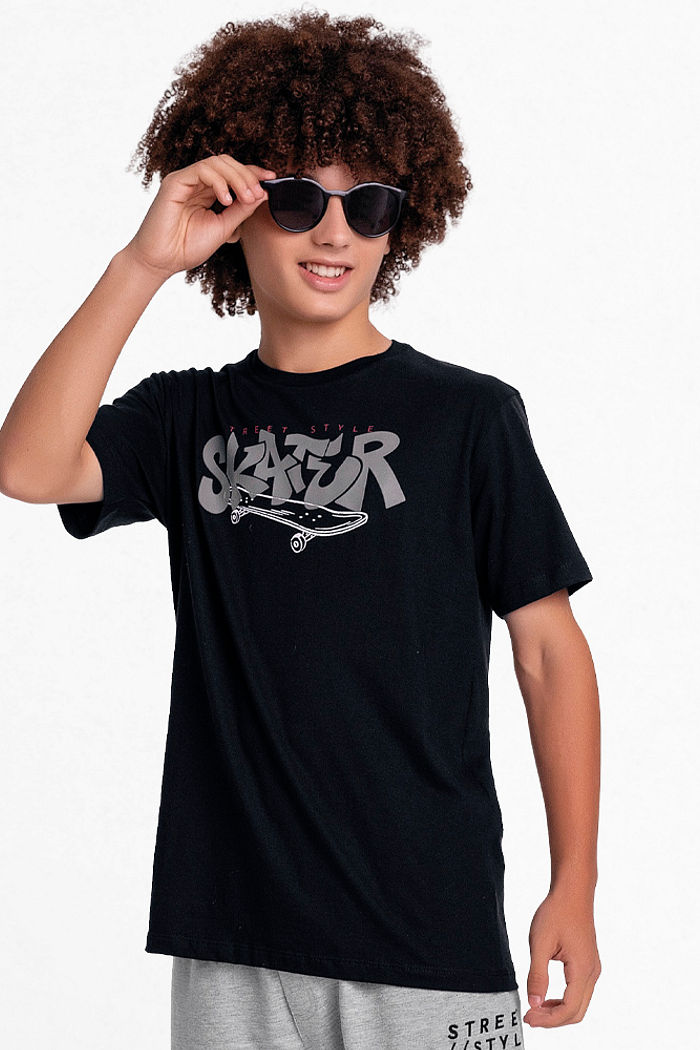 Camiseta em meia malha skater