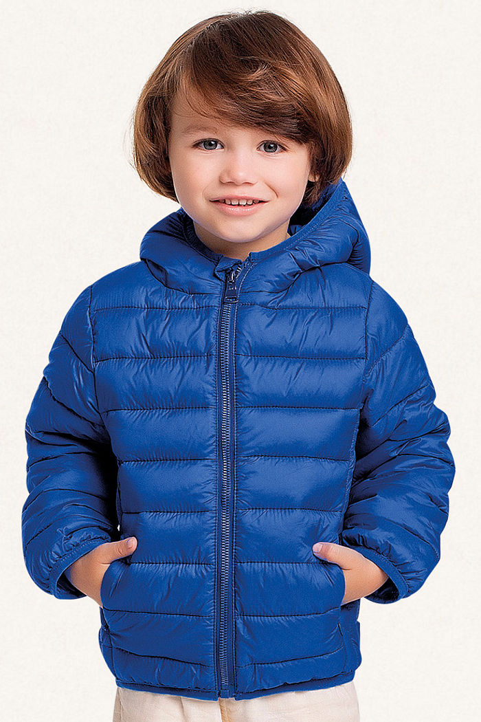 Jaqueta puffer forrada com bolso e com capuz