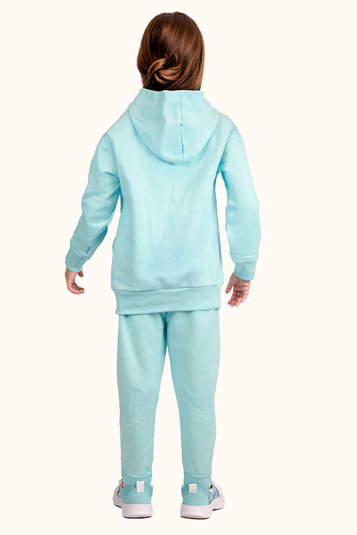 Conjunto blusão com capuz e calça em moletom