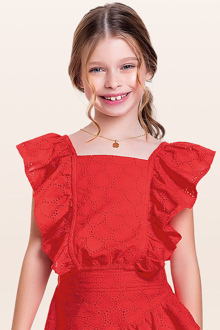 Blusa em laise coração