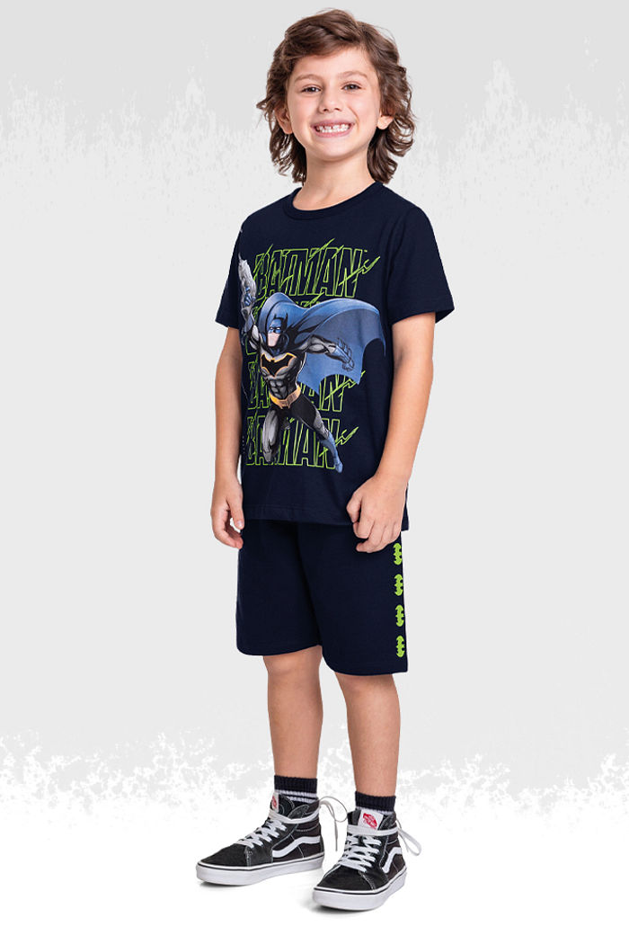 Conjunto camiseta em meia malha e bermuda batman